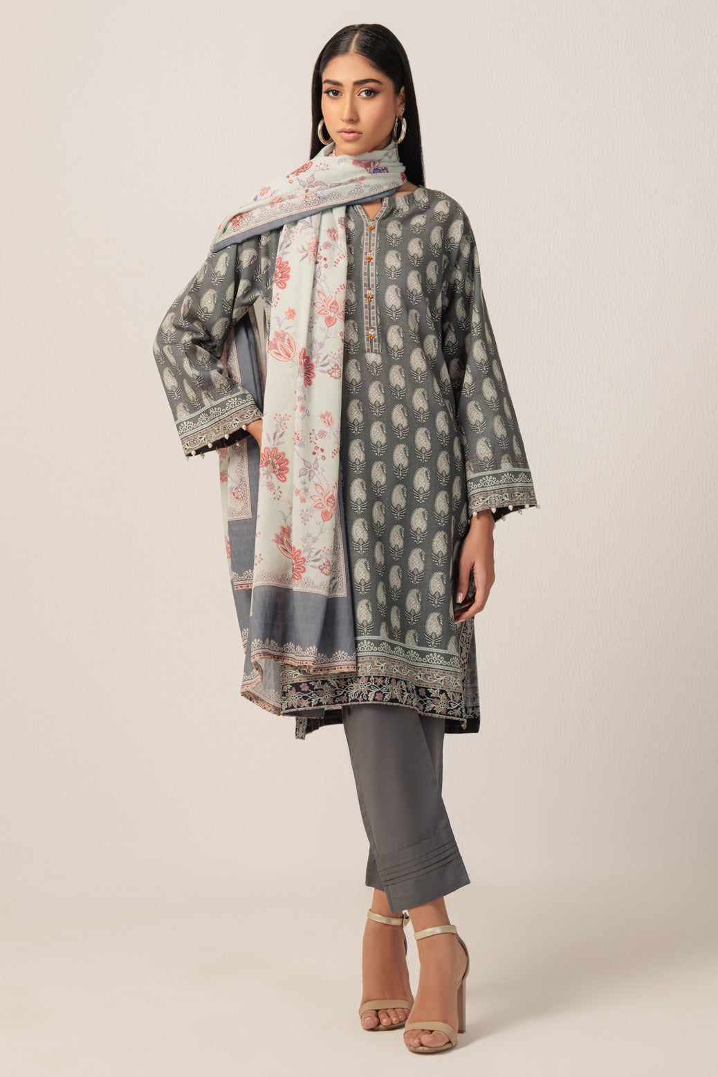 GREY-KHADDAR-3 PIECE (WS2243P22)